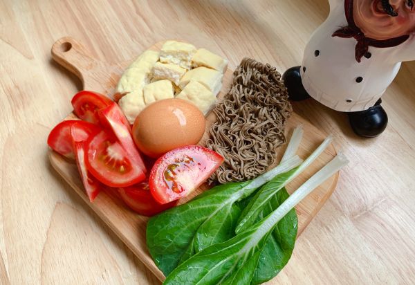 豆腐西红柿鸡蛋荞麦面