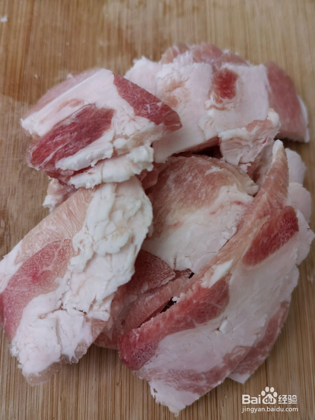 五花肉炖豆角土豆的做法