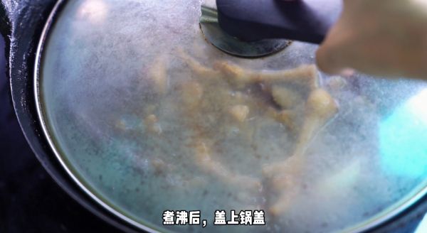 小土豆红烧鸡爪