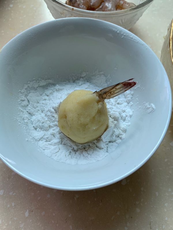 无油低脂凤尾虾球