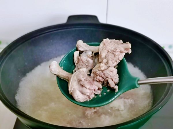 松茸冬瓜白玉菇鸭汤