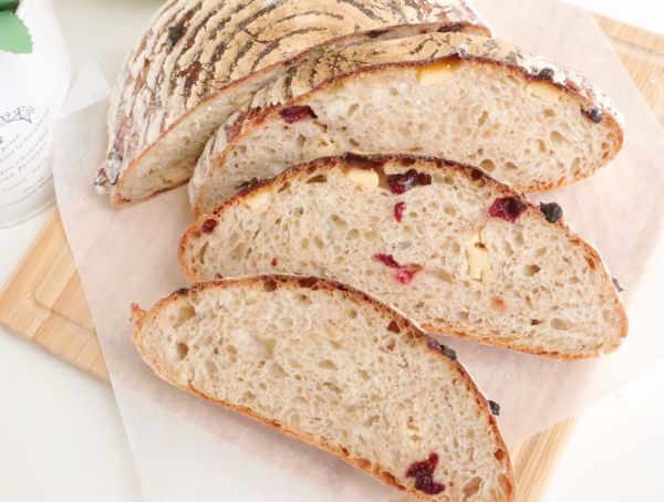 免揉全麦奶酪蔓越莓欧包