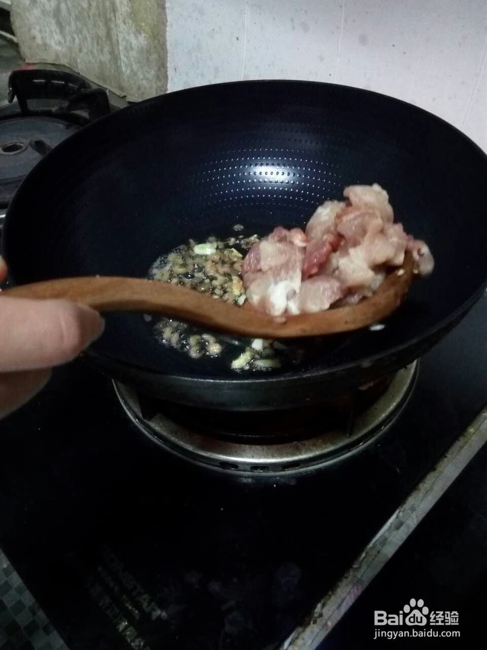 超级好吃的芹菜炒肉 家常炒菜