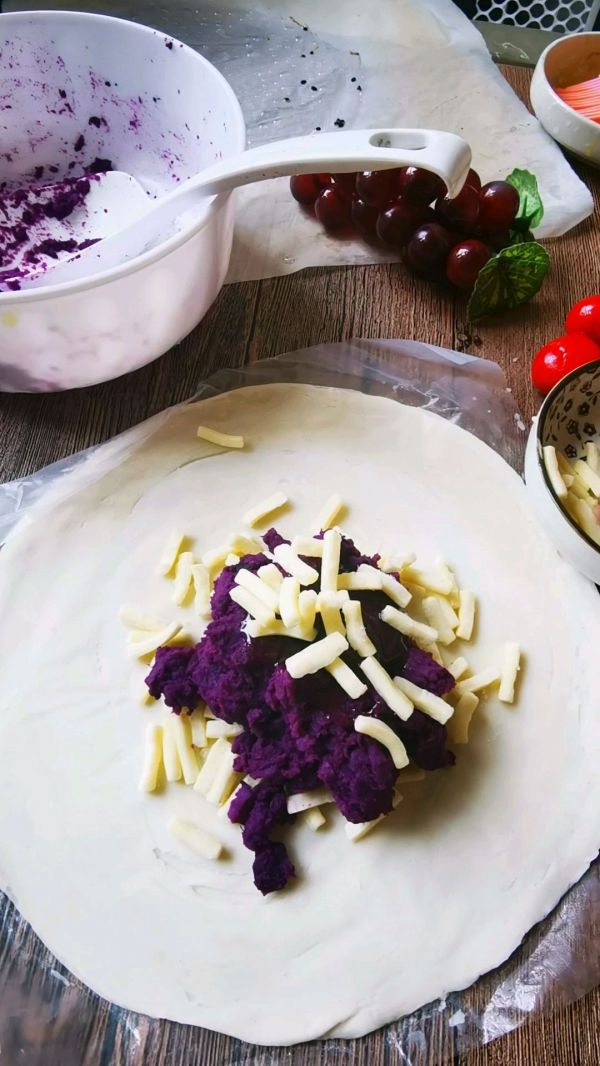 爆浆紫薯芝士饼