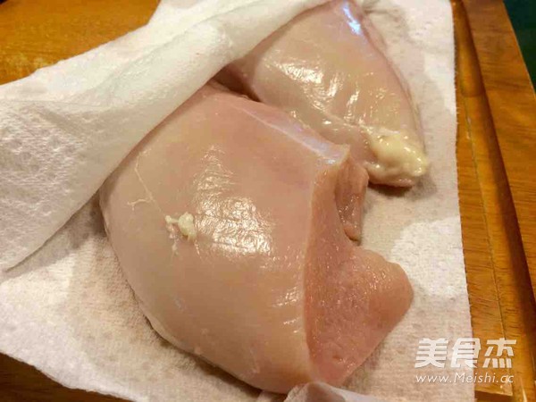 鲜煎鸡胸肉的做法