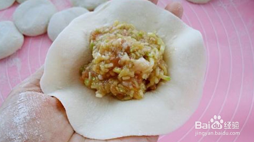 西葫芦馅包子的做法