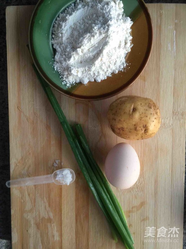 土豆摊蛋饼的做法