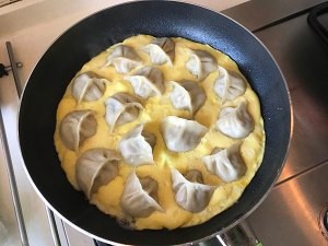 抱蛋煎饺怎么做