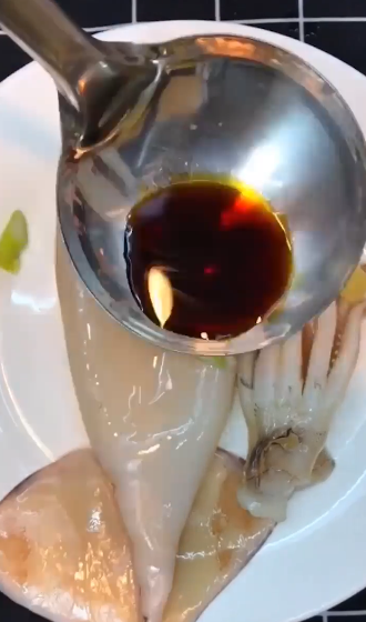 香辣鱿鱼怎么做?