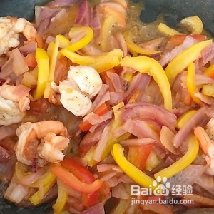 教你制作美味的番茄虾球芝士焗饭