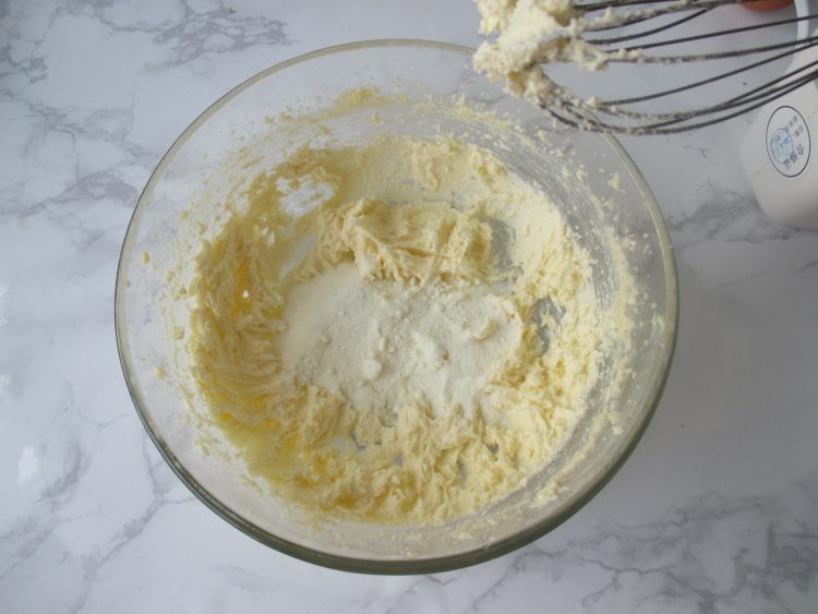 想吃蔓越莓奶香酥饼？轻轻松松就能学会