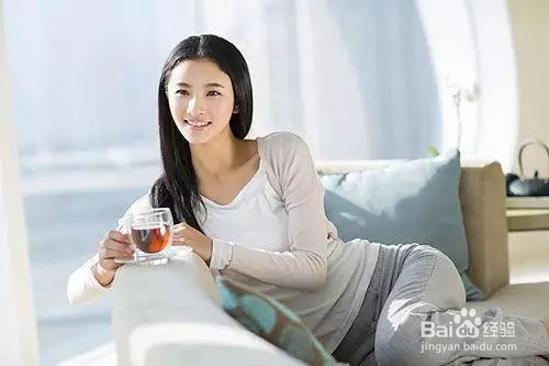 脸上浮粉起皮用山茶花油怎么解决