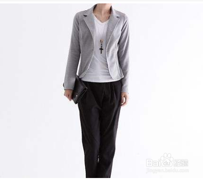 灰色格子西装怎么搭配