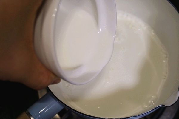 牛油果燕麦营养奶昔