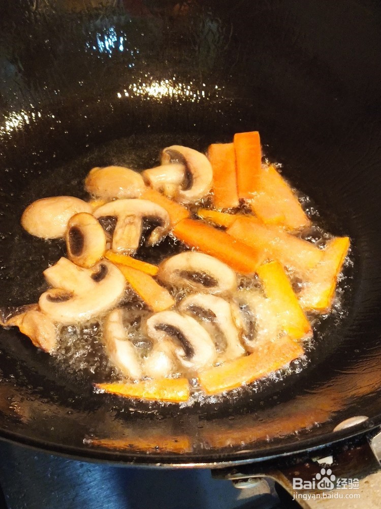 如何自作糖醋藕片？