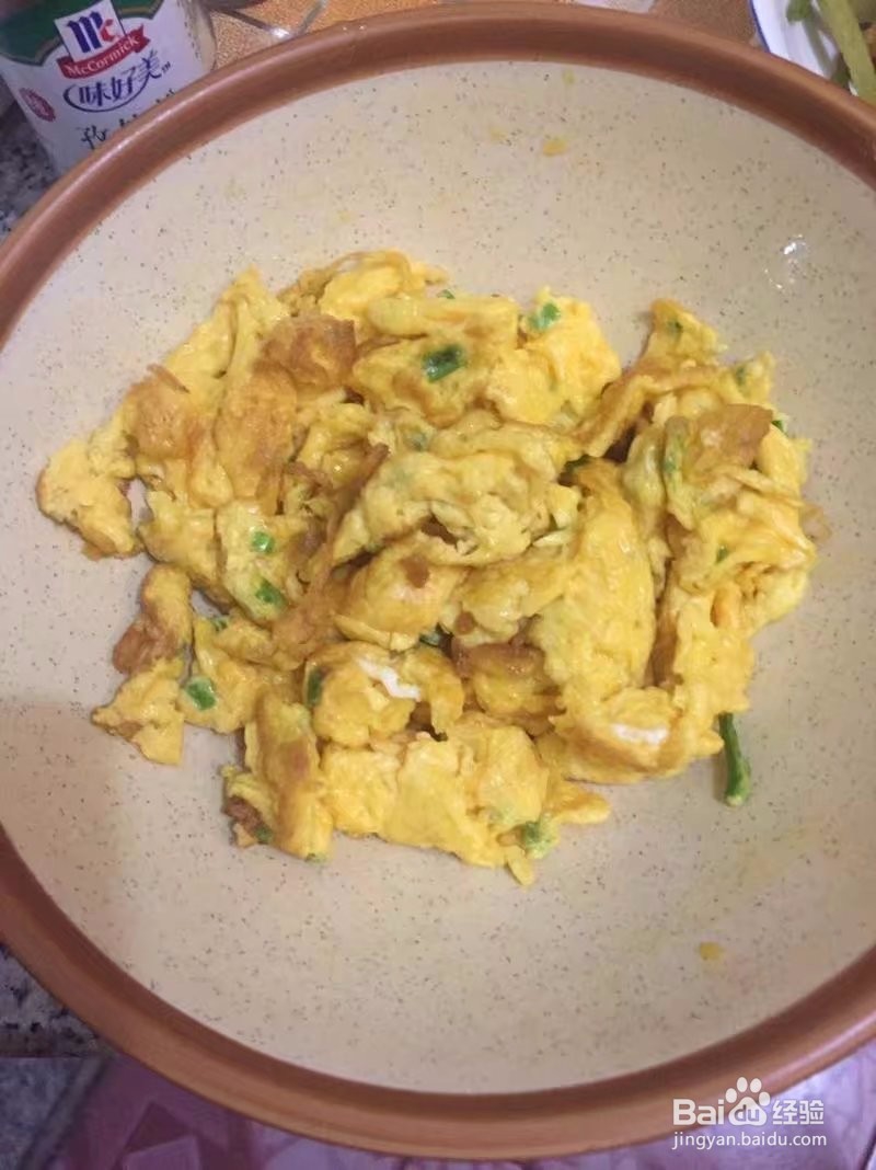 洋葱鸡蛋的葱香做法