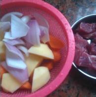 鲜嫩土豆炖牛肉