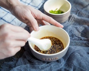 清爽的虾仁拌秋葵怎么做