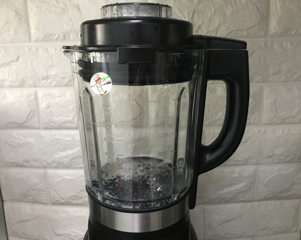 豆浆桃仁芝麻糊