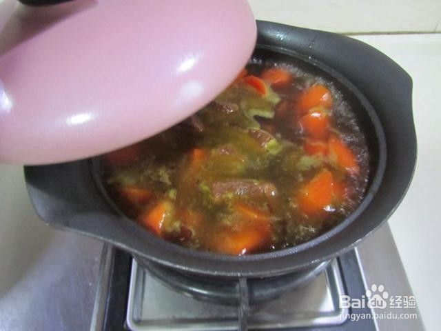 胡萝卜羊肉煲的制作