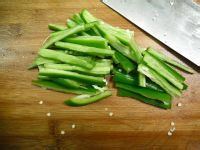 青椒肉片炒脆藕的做法