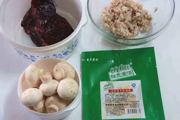牛肉蘑菇焗荞麦饭