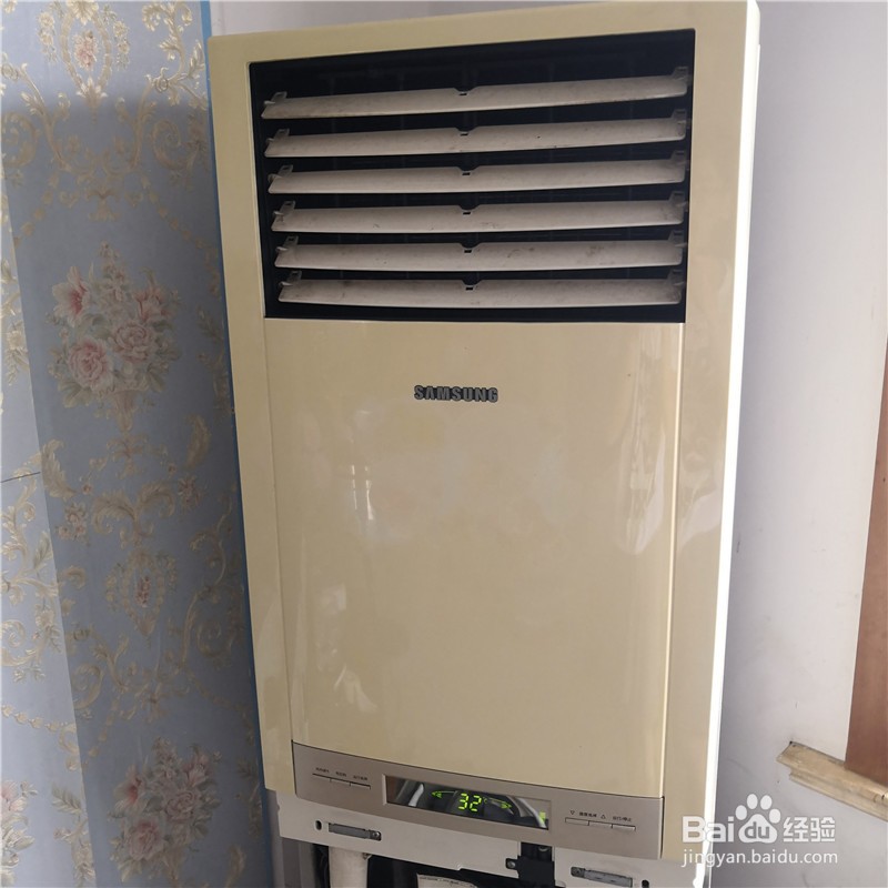 如何维修空调进风口面板不能自动关闭打开的办法