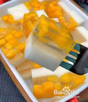 如何自制冰爽芒果奶冻?