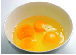 蛋黄与蛋清，哪个更适合宝宝？