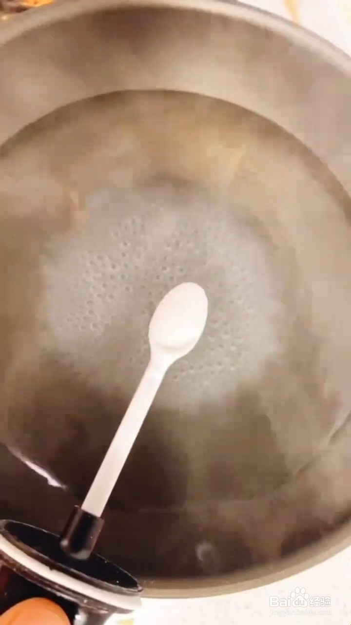 如何制作凉拌菠菜蛋皮粉丝