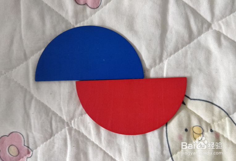 用形状积木怎么拼一只鹦鹉？