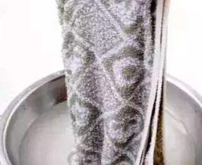 502胶水沾到衣服上怎么清洗？