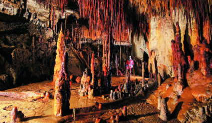 石钟乳和石笋是怎样形成的