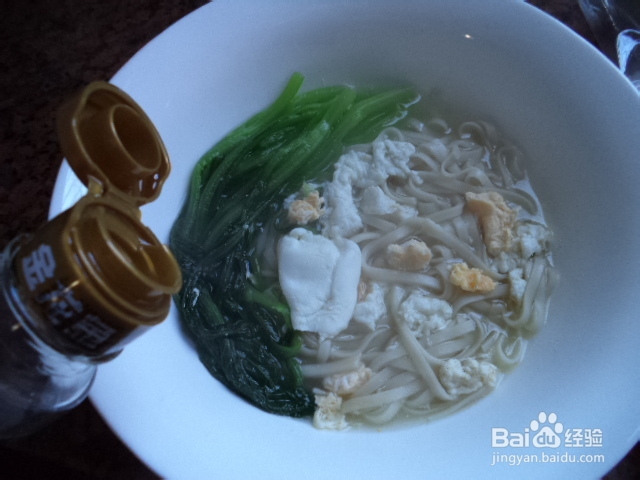 美味的汤面合一--咸蛋芥菜汤面