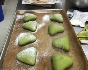 蜜豆奶酪馅抹茶软欧