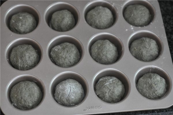 杏仁黑芝麻软欧