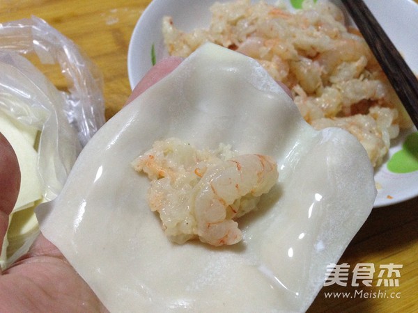 鲜虾馄饨的做法
