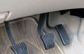 如何选择理想车型（手动档 自控档 电动轿车）