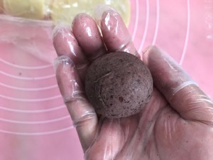蛋黄酥,只需松弛一次的做法,适合新手