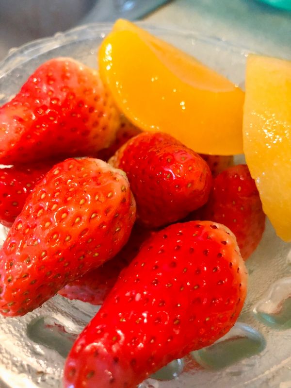 缤纷水果大虾双拼披萨