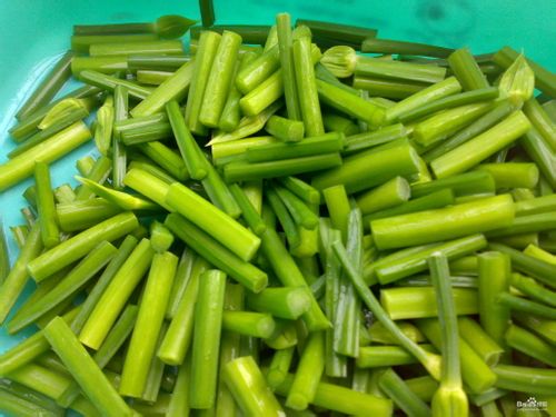 鱼虾劲炒韭菜花