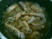 怎样自制蒜香鸡翅煲