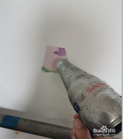 旧壁纸怎么撕下来不伤墙面