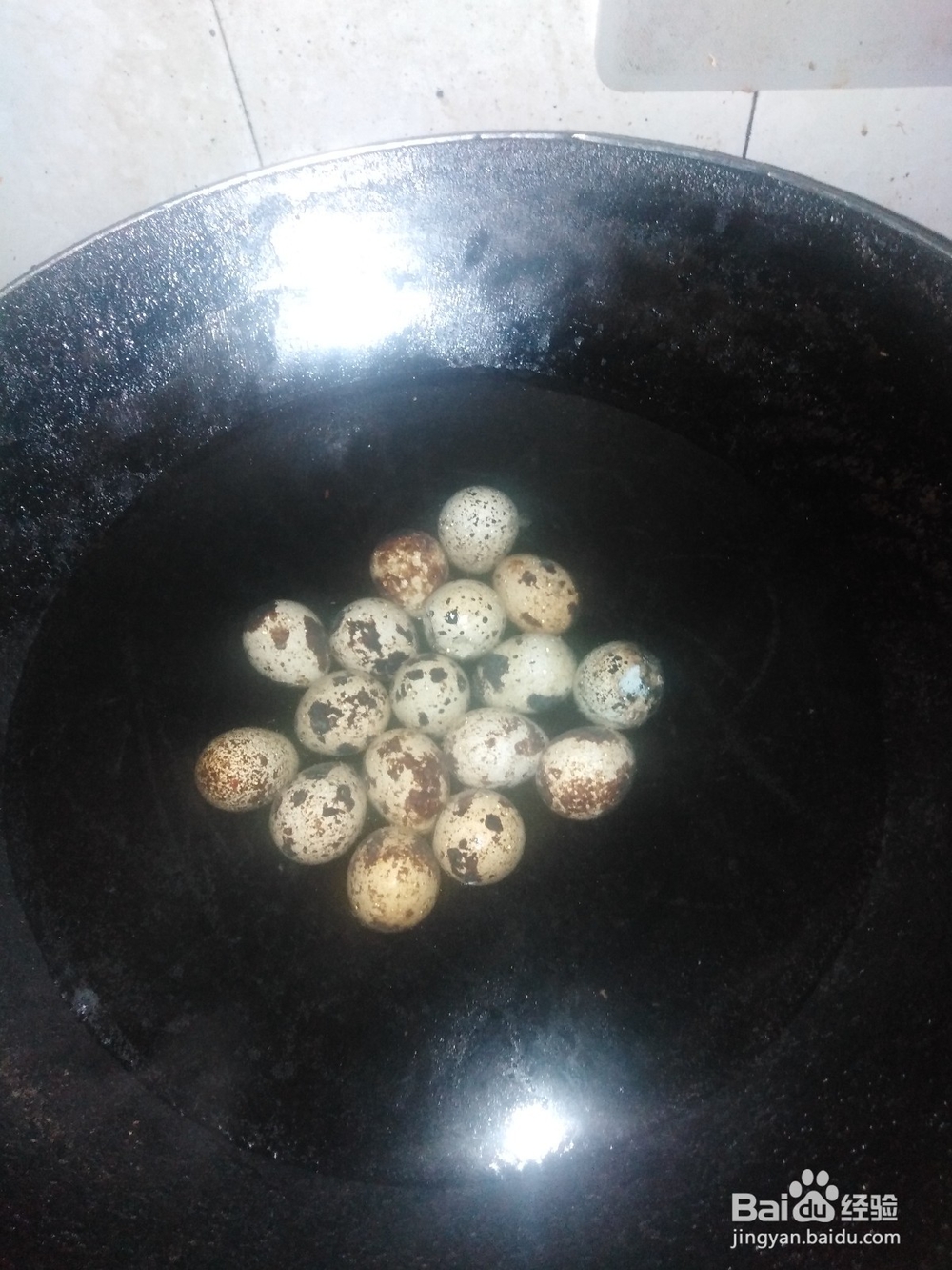 鹌鹑蛋如何炒虾皮？