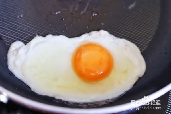 越吃越年轻：红苋菜长寿煎蛋三明治