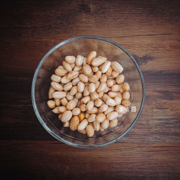 红枣花生黑米糊