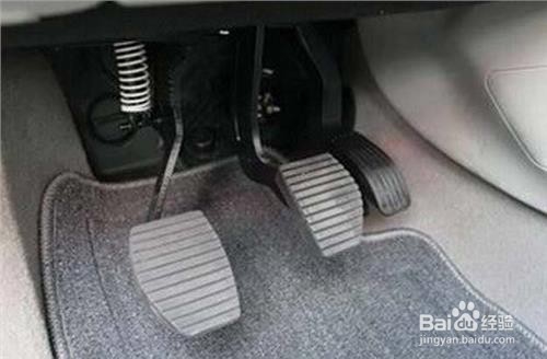 关于汽车离合器的操作方法