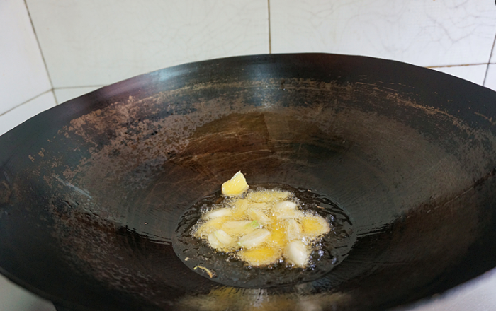 如何烹饪腌制的咸鸭