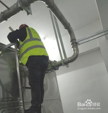 自来水一股臭水沟味怎么解决