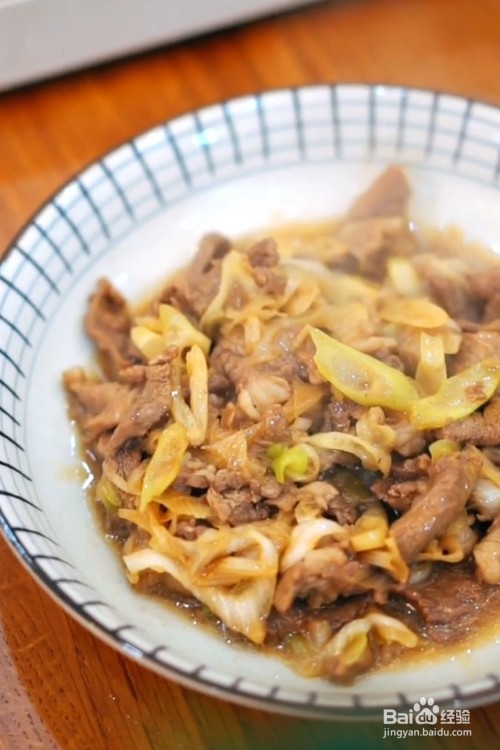 如何做葱爆羊肉？